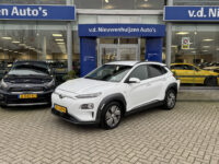 Hyundai KONA EV Premium 64 kWh 41