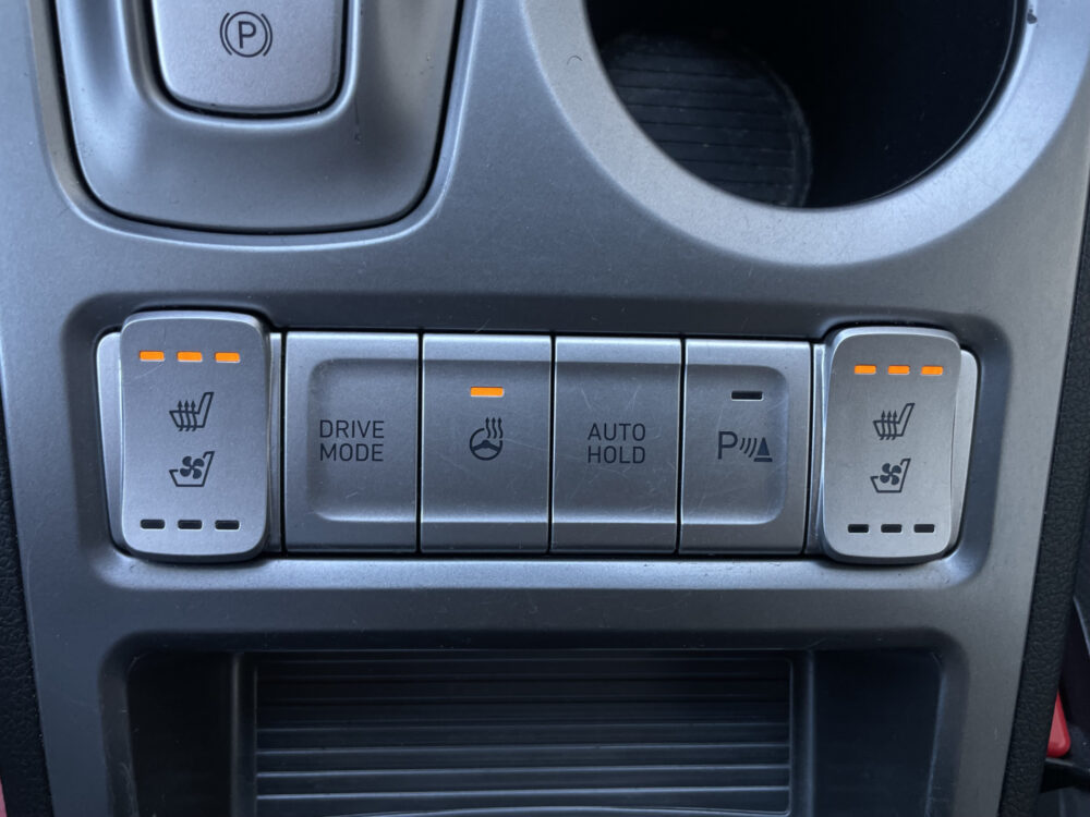 Hyundai KONA EV Premium 64 kWh 16