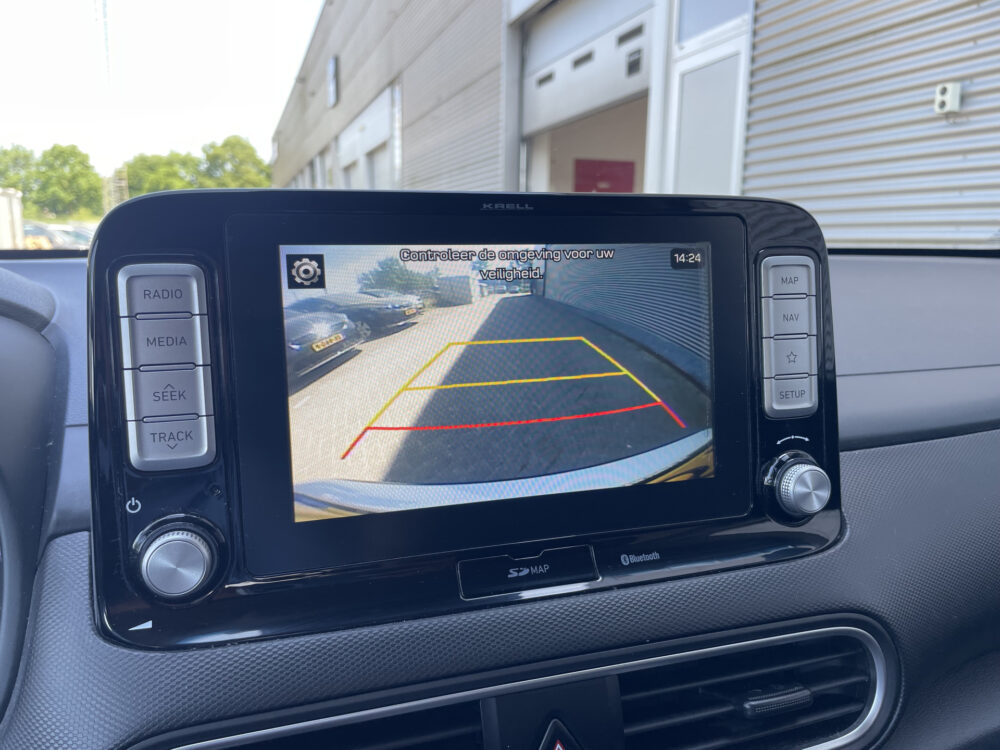 Hyundai KONA EV Premium 64 kWh 22