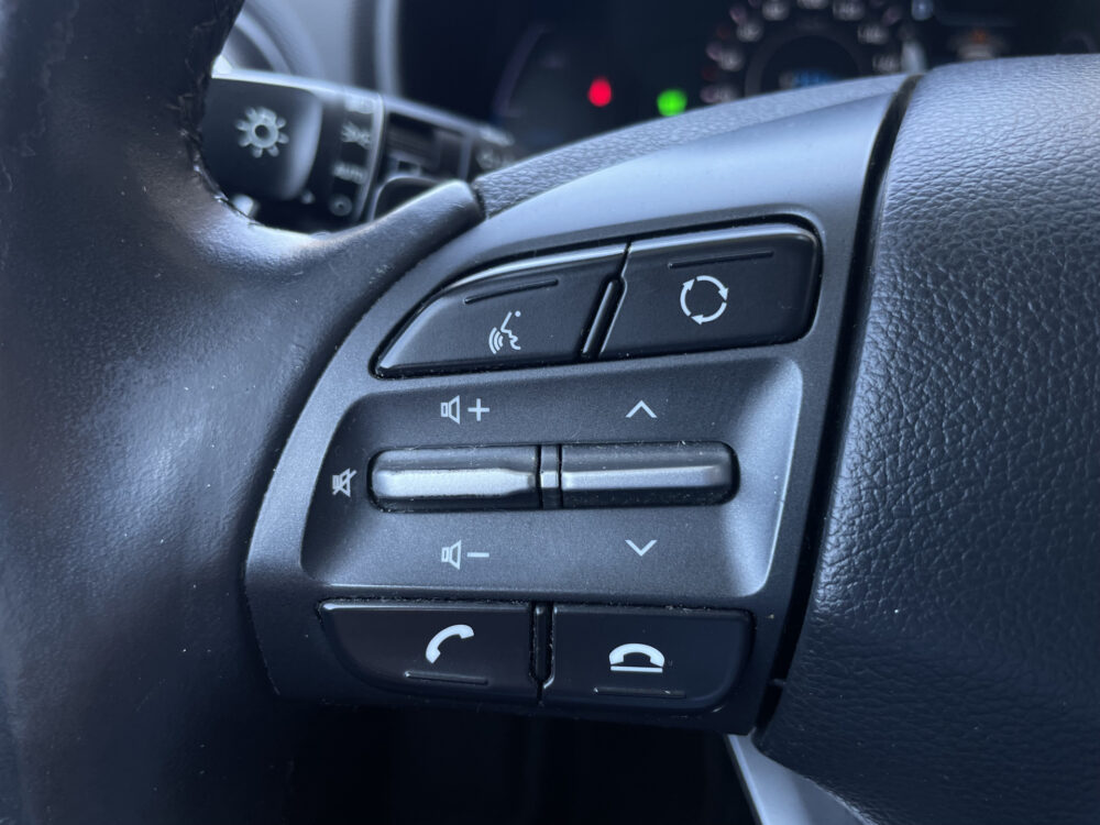 Hyundai KONA EV Premium 64 kWh 23