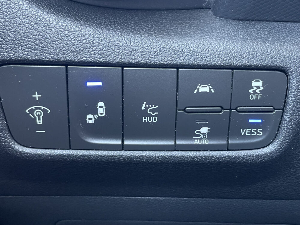 Hyundai KONA EV Premium 64 kWh 27