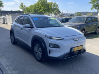 Hyundai KONA EV Premium 64 kWh 32