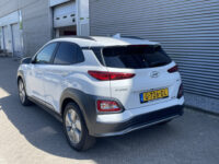 Hyundai KONA EV Premium 64 kWh 34