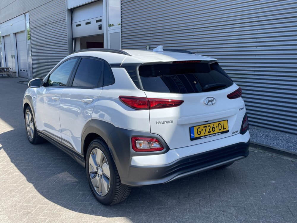 Hyundai KONA EV Premium 64 kWh 5