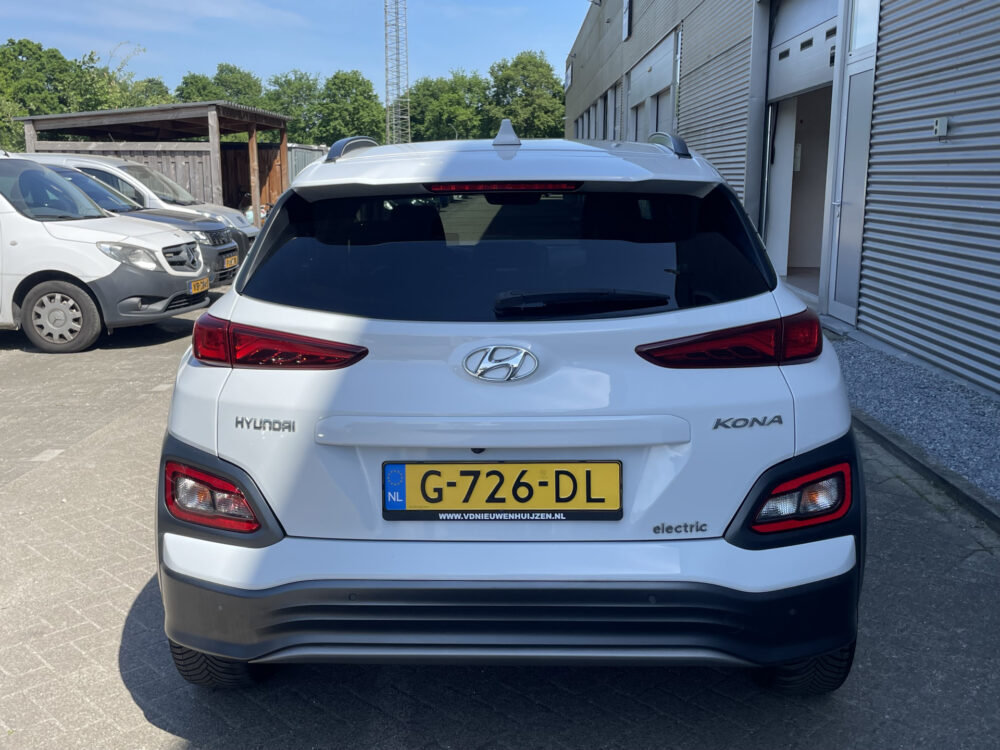Hyundai KONA EV Premium 64 kWh 6