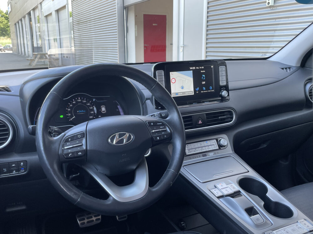 Hyundai KONA EV Premium 64 kWh 9