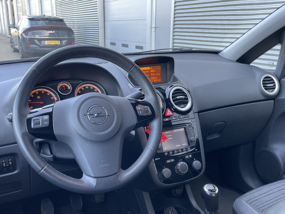 Opel Corsa 5 drs 1.4-16V BlitZ 9