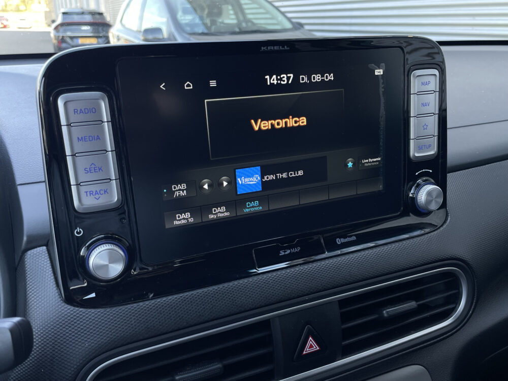 Hyundai KONA EV Premium 64 kWh 18