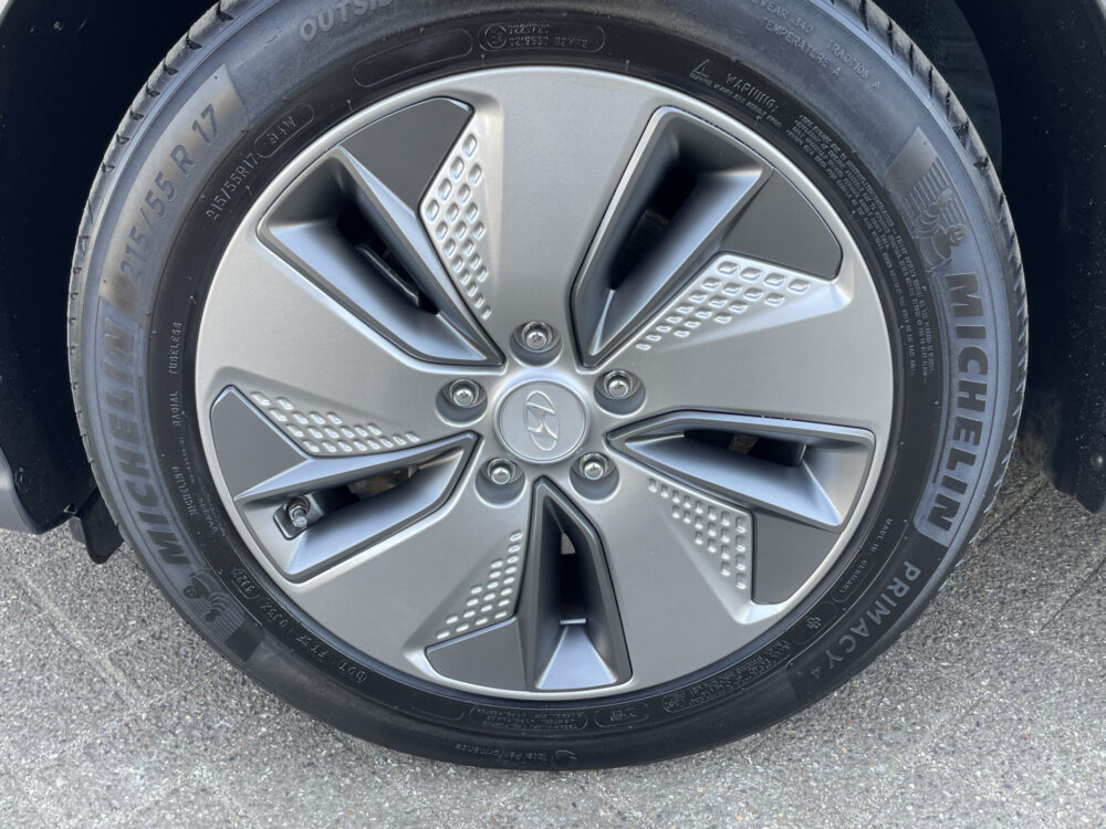 Hyundai KONA EV Premium 64 kWh 4