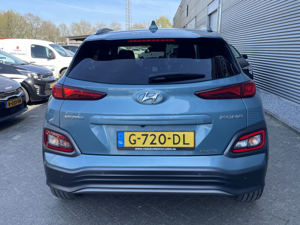 Hyundai KONA EV Premium 64 kWh 6