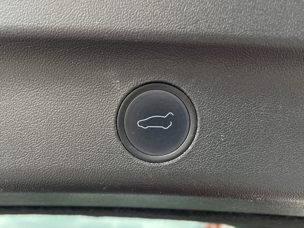 Tesla Model Y Long Range AWD 75 kWh 11