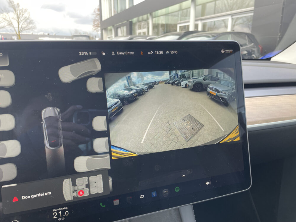 Tesla Model Y Long Range AWD 75 kWh 21