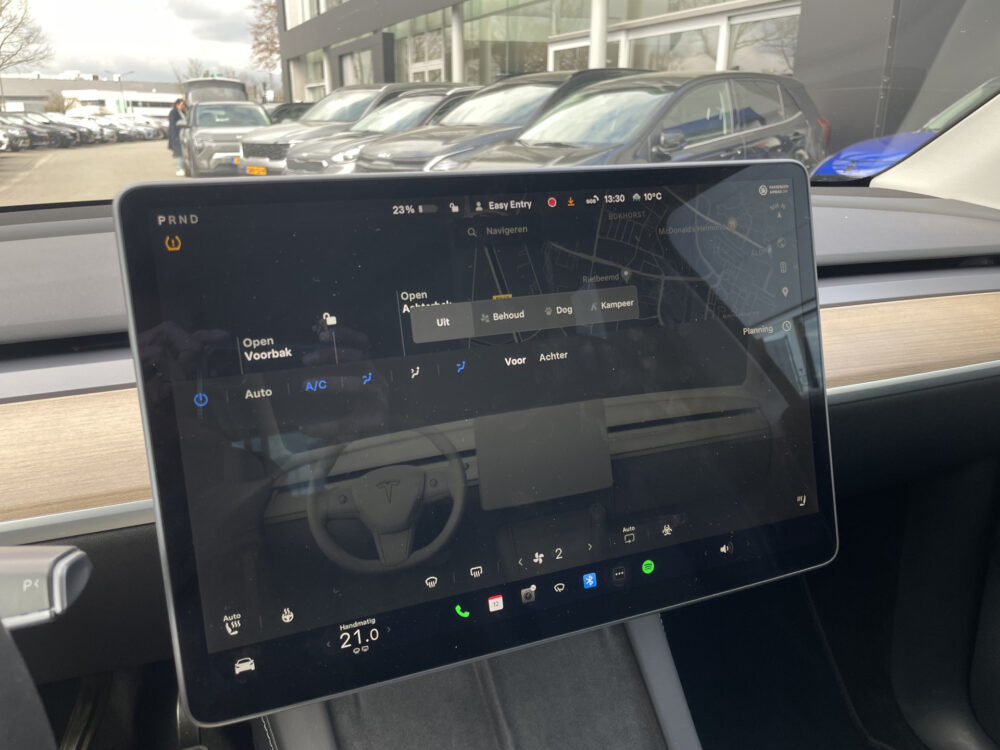 Tesla Model Y Long Range AWD 75 kWh 22