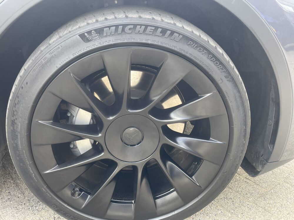 Tesla Model Y Long Range AWD 75 kWh 5