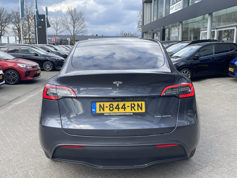 Tesla Model Y Long Range AWD 75 kWh 8