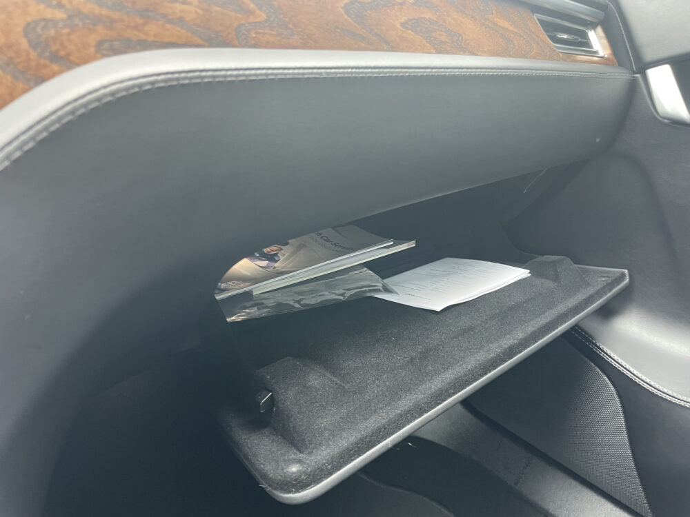 Tesla Model S 75D Base 11