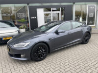 Tesla Model S 75D Base 17