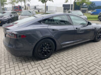 Tesla Model S 75D Base 24