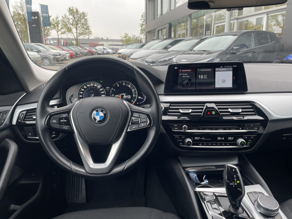 BMW 5 Serie 520i High Executive 11