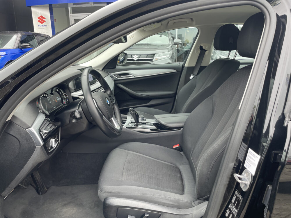 BMW 5 Serie 520i High Executive 12