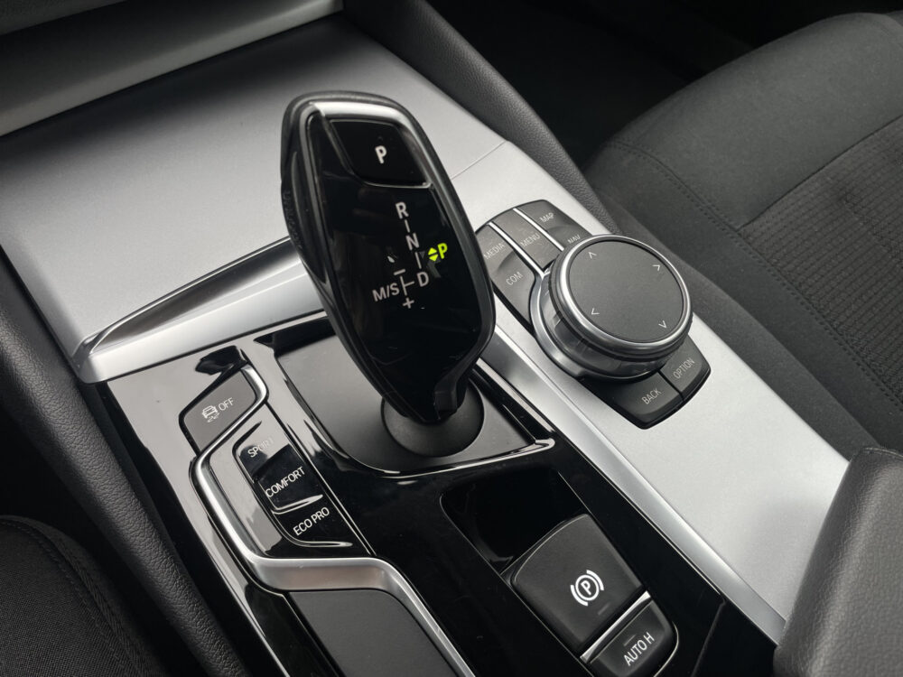 BMW 5 Serie 520i High Executive 13