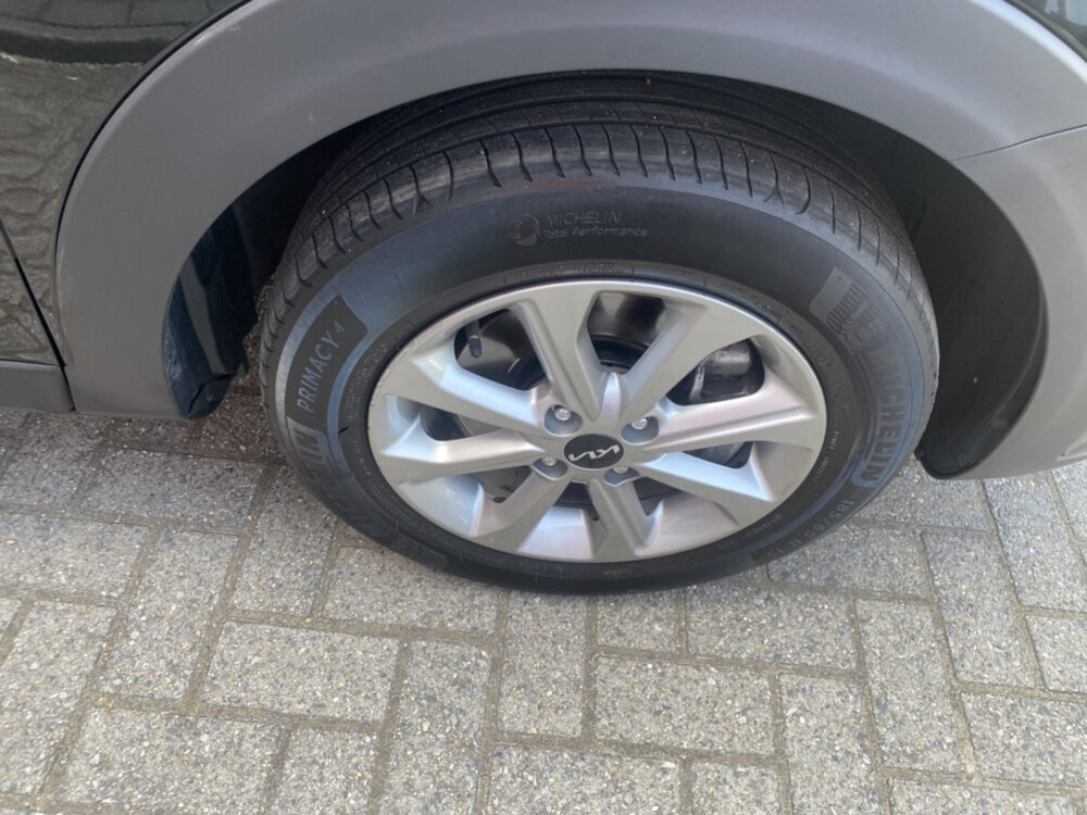 Kia Stonic 1.0 T-GDi MHEV DynamicLine 4
