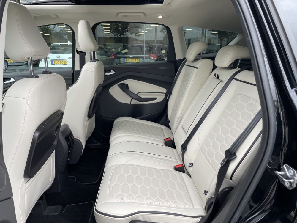 Ford Kuga 1.5 EcoBoost Vignale 11