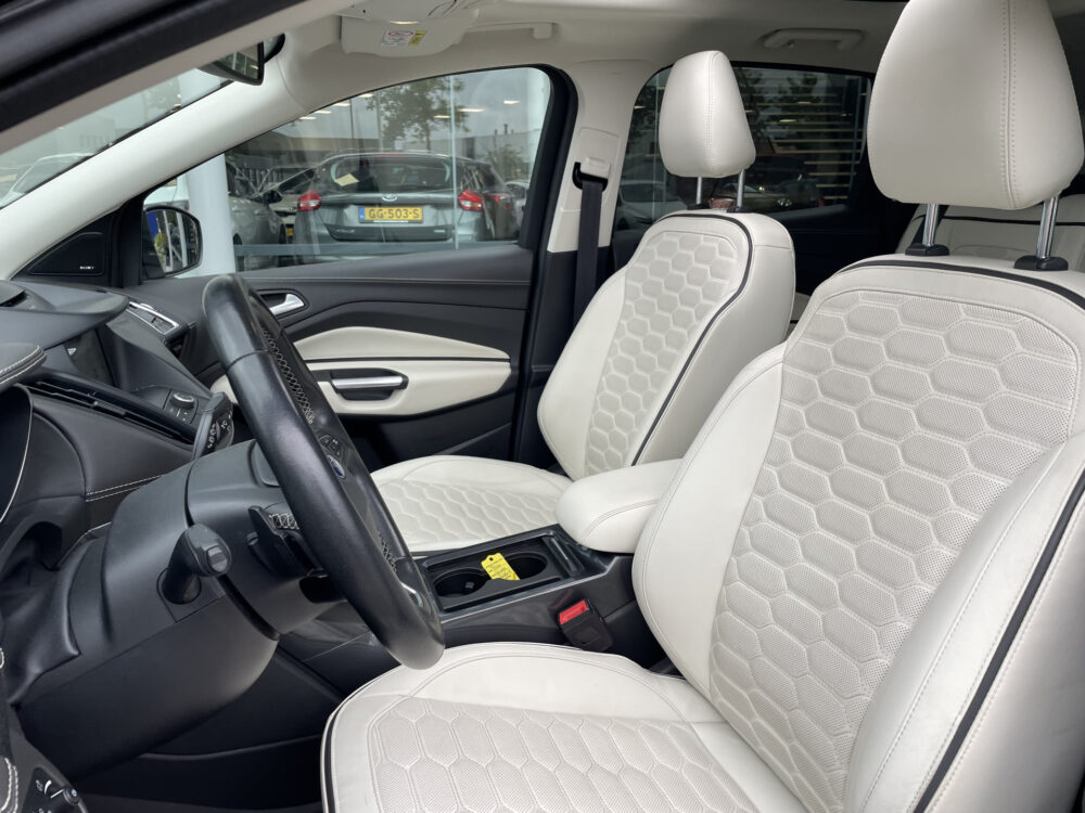 Ford Kuga 1.5 EcoBoost Vignale 16