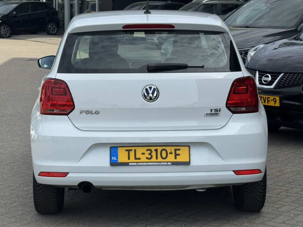 Volkswagen Polo 1.2 TSI Comfortline Connected Series 17