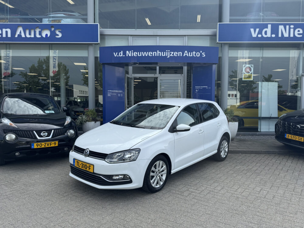 Volkswagen Polo 1.2 TSI Comfortline Connected Series 6