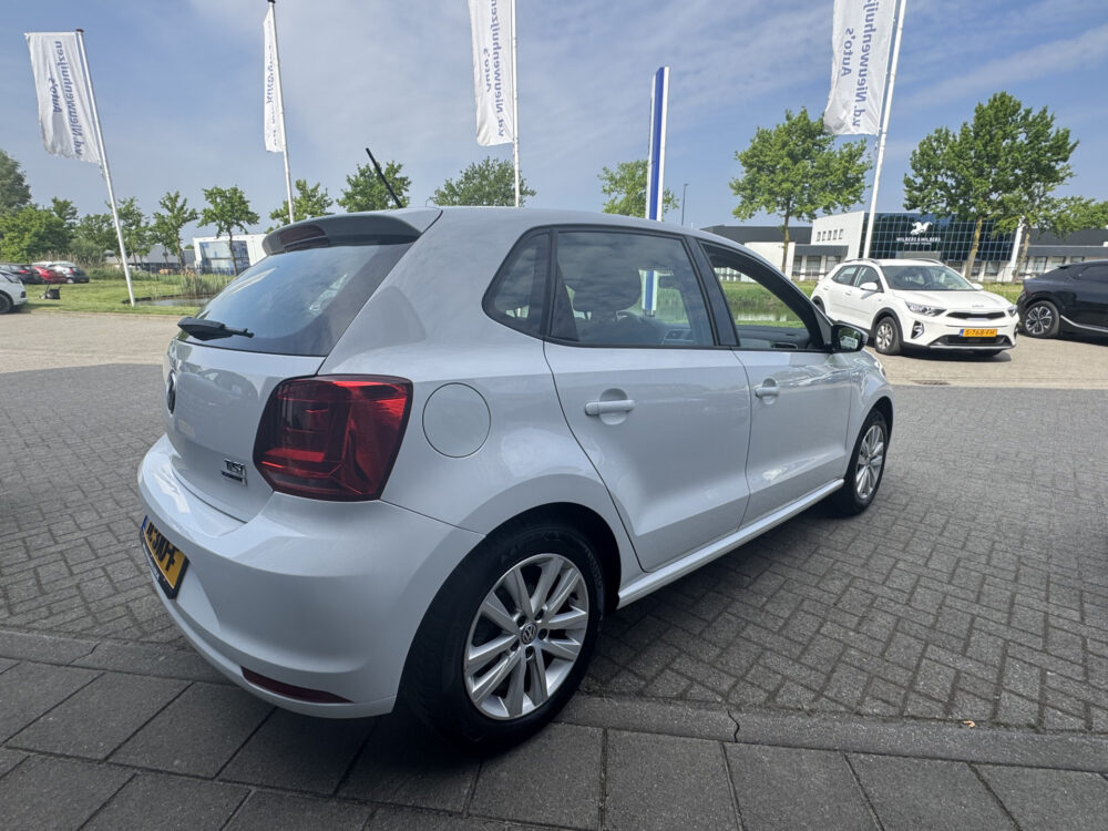 Volkswagen Polo 1.2 TSI Comfortline Connected Series 7