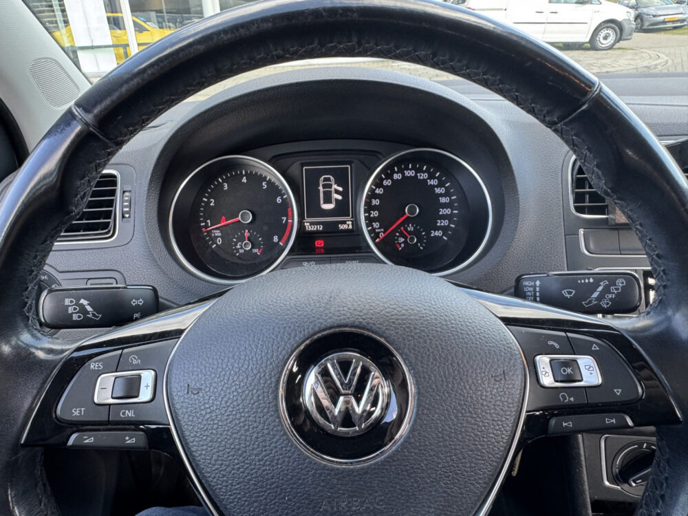 Volkswagen Polo 1.2 TSI Comfortline Connected Series 9