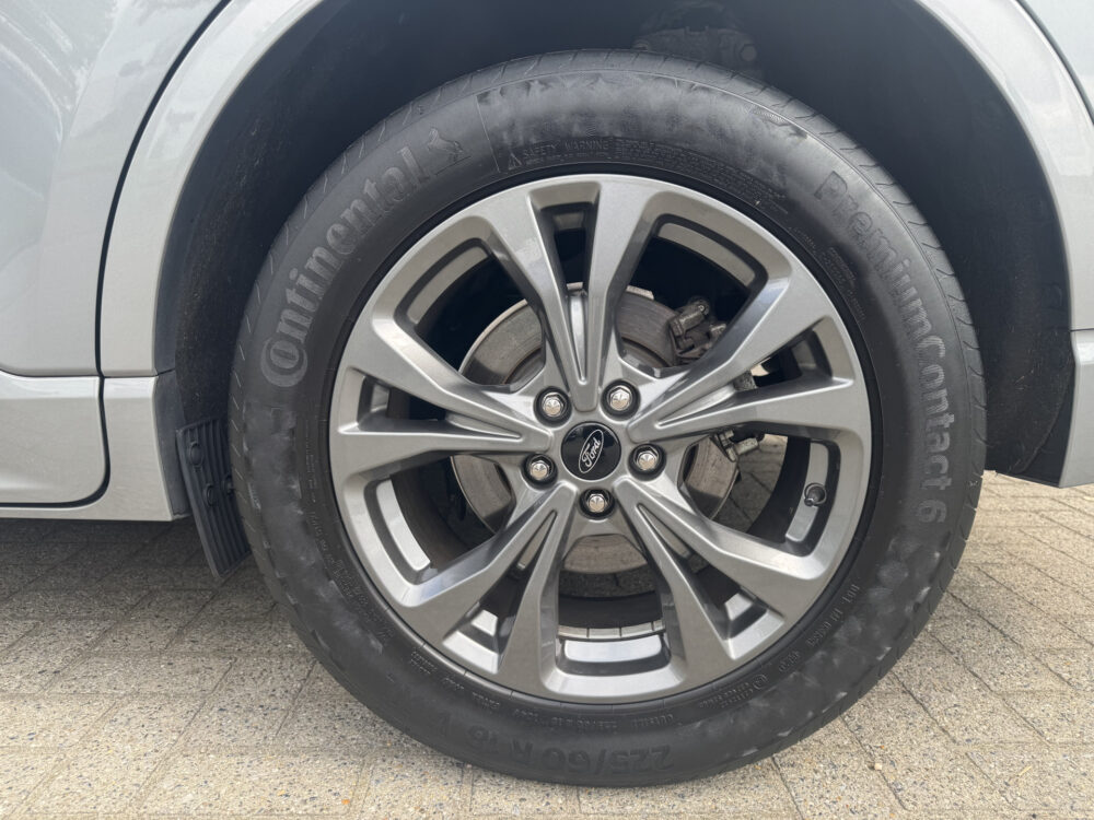 Ford Kuga 2.5 PHEV ST-Line 10
