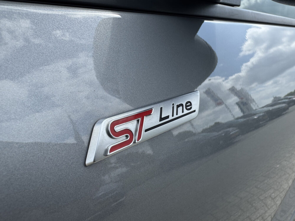Ford Kuga 2.5 PHEV ST-Line 11