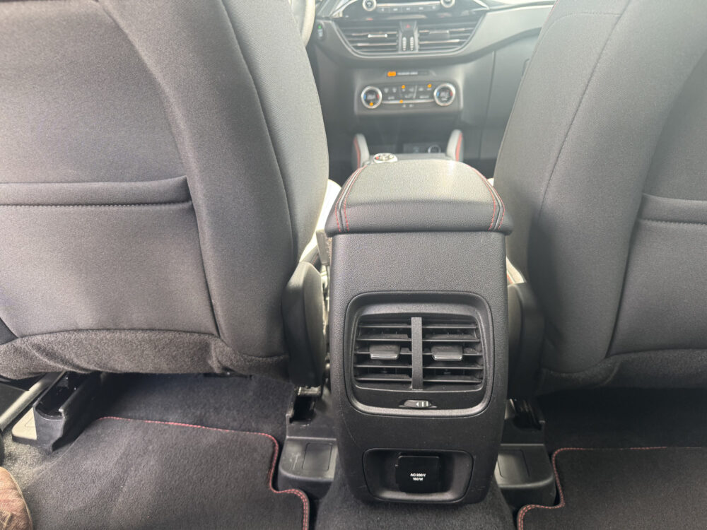 Ford Kuga 2.5 PHEV ST-Line 29