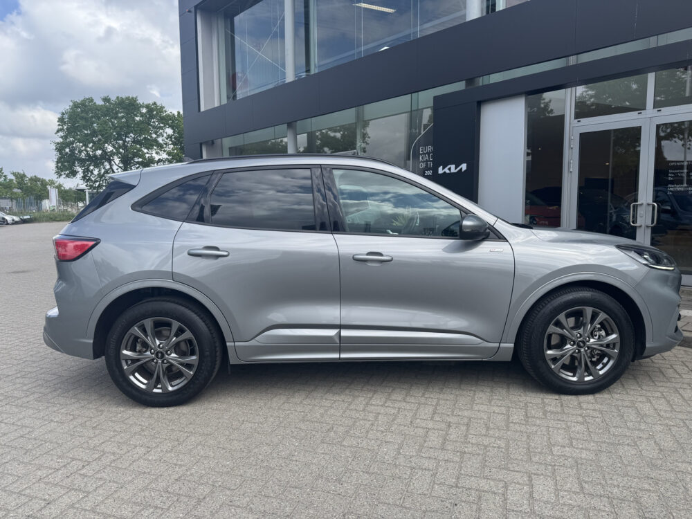 Ford Kuga 2.5 PHEV ST-Line 4