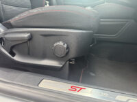 Ford Kuga 2.5 PHEV ST-Line 46
