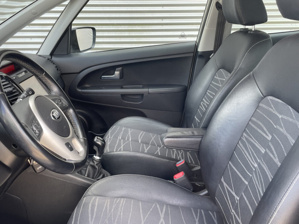 Kia Venga 1.4 CVVT DynamicLine 8