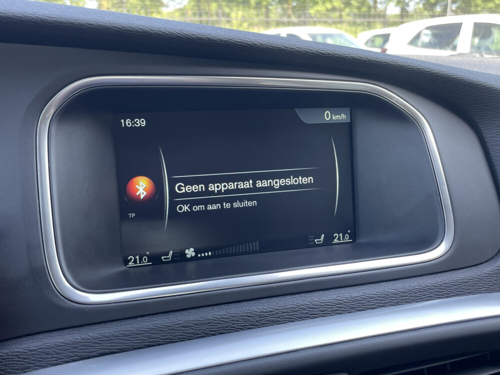 Volvo V40 1.5 T3 Momentum 18