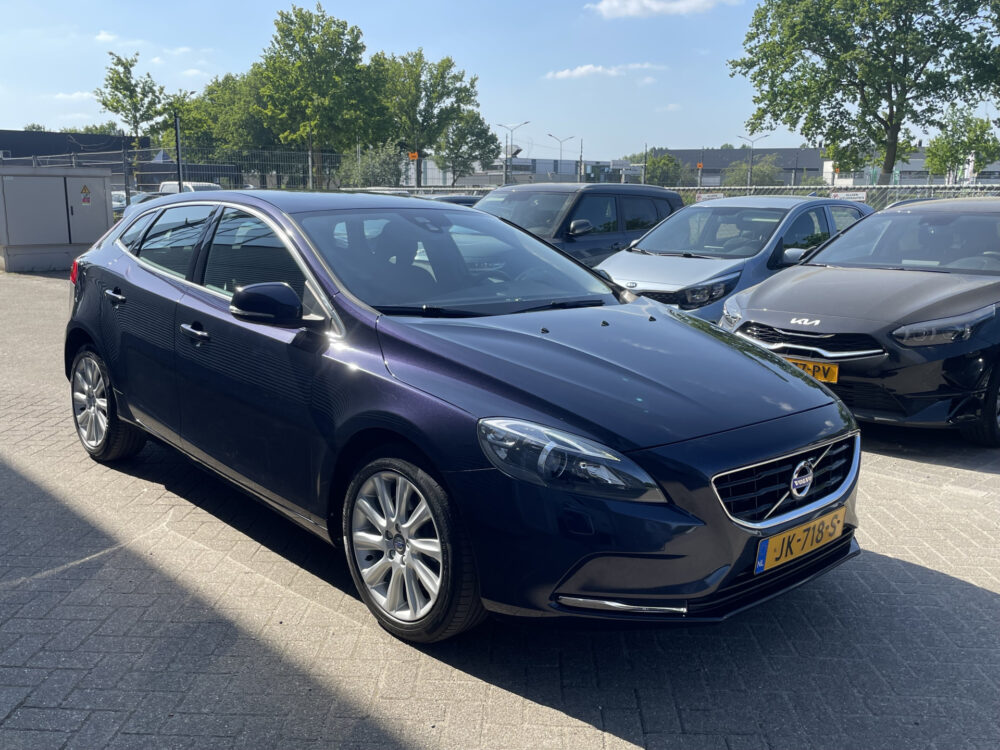 Volvo V40 1.5 T3 Momentum 3