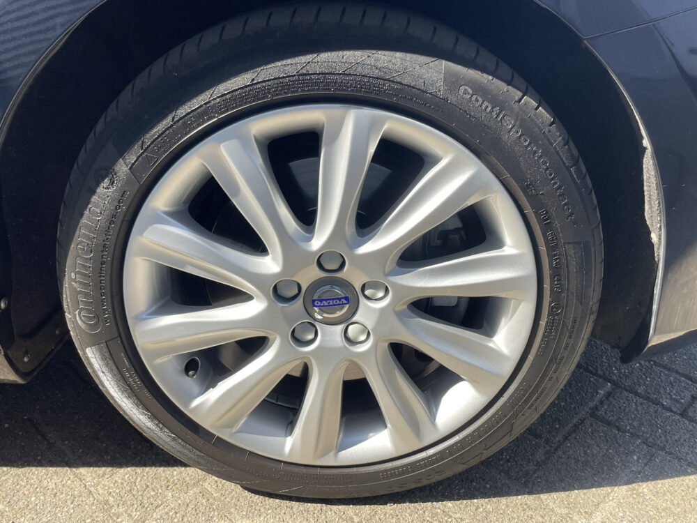 Volvo V40 1.5 T3 Momentum 4