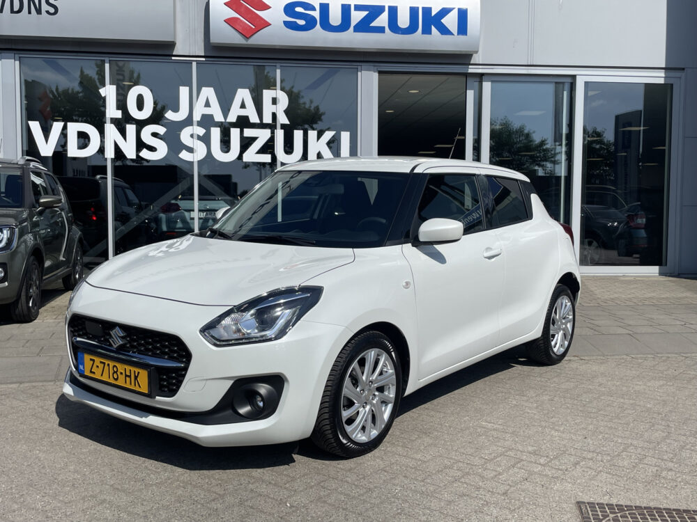 Suzuki Swift 1.2 Select Smart Hybrid 1