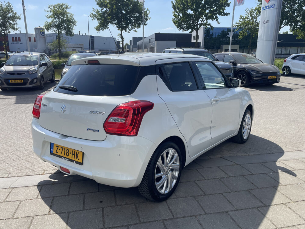Suzuki Swift 1.2 Select Smart Hybrid 5