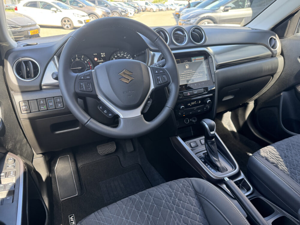 Suzuki Vitara 1.5 Hybrid Style Automaat 8
