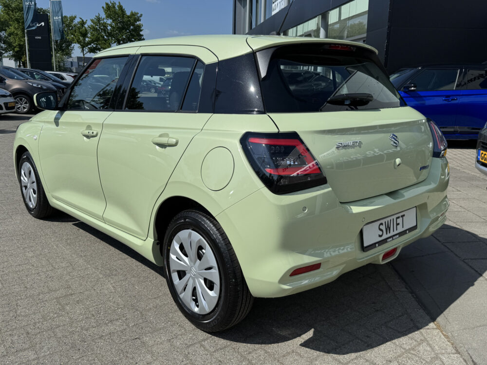 Suzuki Swift 1.2 Comfort Smart Hybrid 2