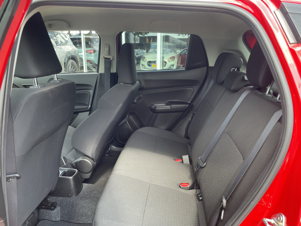 Suzuki Swift 1.2 Select Smart Hybrid 10