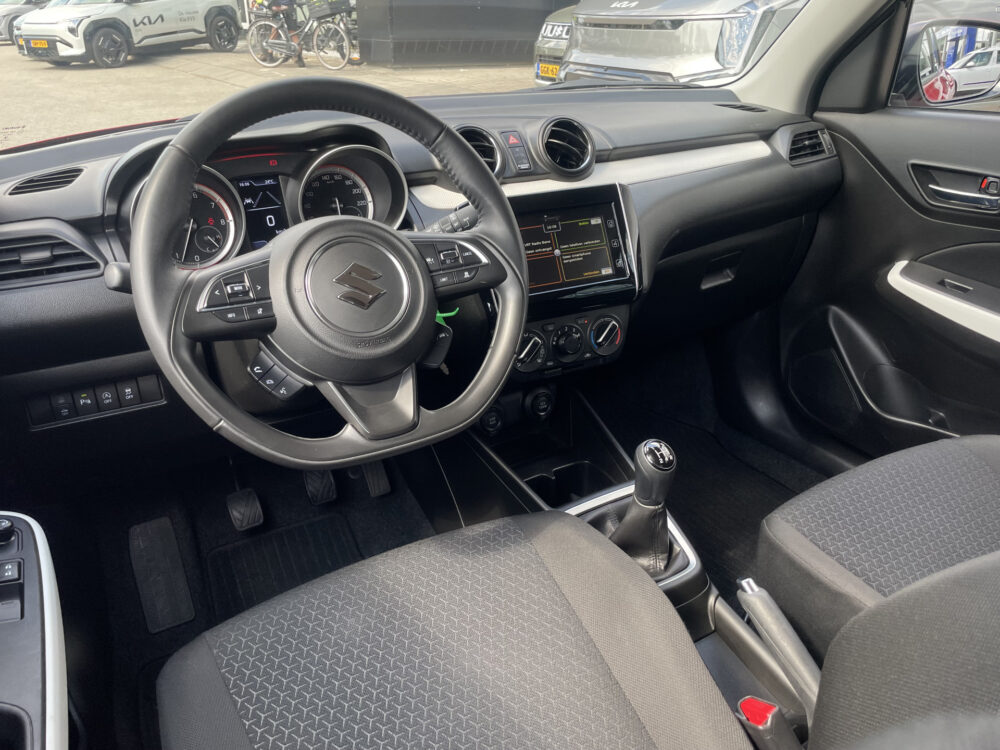 Suzuki Swift 1.2 Select Smart Hybrid 11