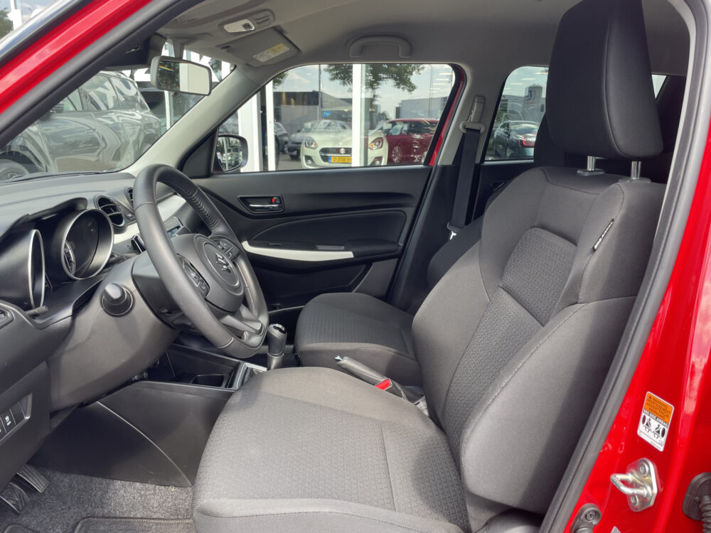 Suzuki Swift 1.2 Select Smart Hybrid 12