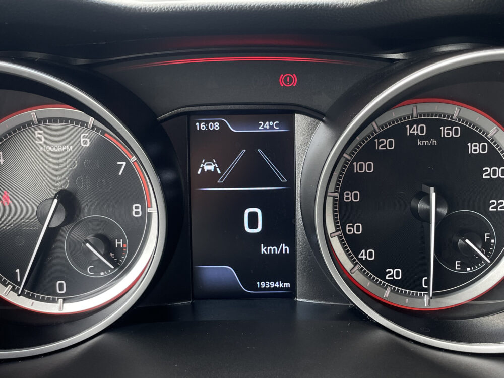 Suzuki Swift 1.2 Select Smart Hybrid 23