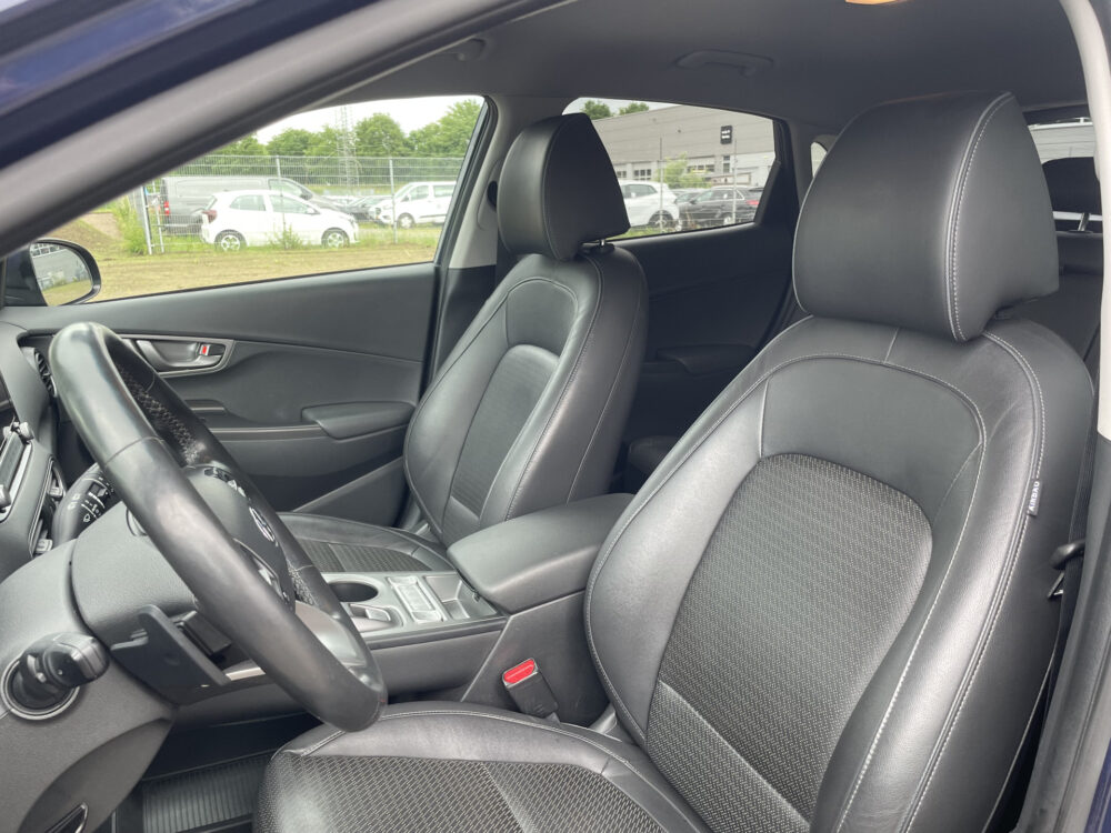 Hyundai KONA EV Limited 64 kWh 15